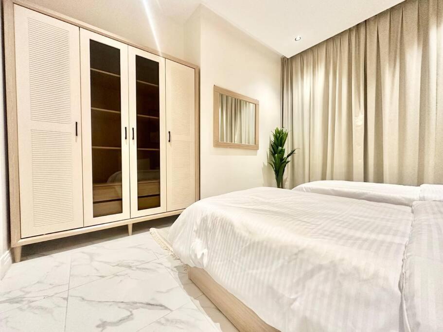 Apartment Kameil 3 Bedroom Self Entry دخول ذاتي